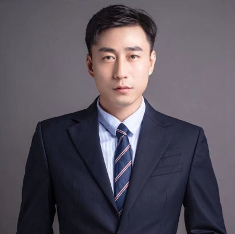 黄芳青 包装与印刷设计负责人
